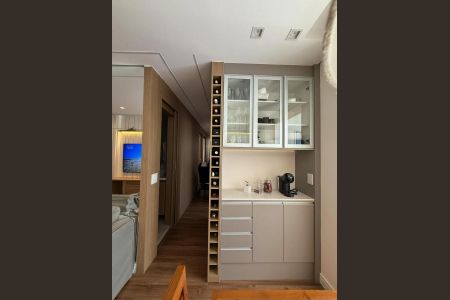 Apartamento à venda com 61m², 3 quartos e 1 vaga Apartamento à venda com 61m², 3 quartos e 1 vagaCorredor