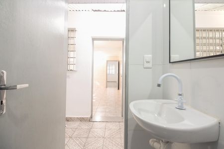 Casa para alugar com 120m², 3 quartos e 1 vaga Casa para alugar com 120m², 3 quartos e 1 vagaBanheiro 2