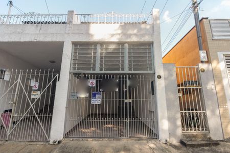 Casa para alugar com 120m², 3 quartos e 1 vaga Casa para alugar com 120m², 3 quartos e 1 vagaFachada