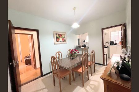 Apartamento à venda com 110m², 3 quartos e 1 vagaSala de Jantar