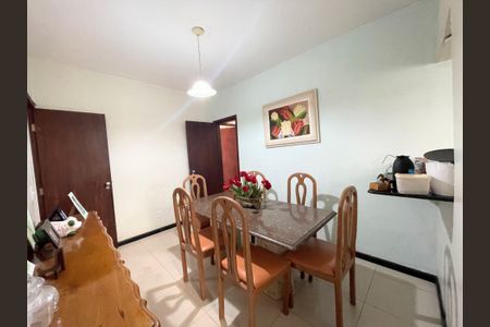Apartamento à venda com 110m², 3 quartos e 1 vagaSala de Jantar