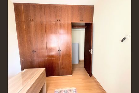 Apartamento à venda com 110m², 3 quartos e 1 vagaQuarto 2