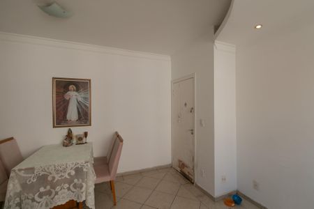 Apartamento à venda com 107m², 2 quartos e 2 vagasSala