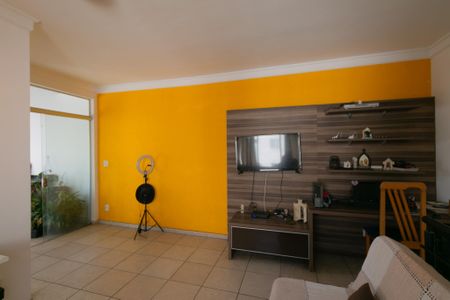 Apartamento à venda com 107m², 2 quartos e 2 vagasSala