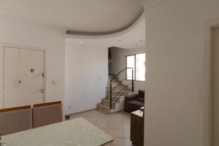 Apartamento à venda com 107m², 2 quartos e 2 vagasSala