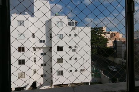 Apartamento à venda com 107m², 2 quartos e 2 vagasVista