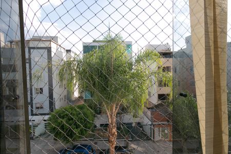 Apartamento à venda com 107m², 2 quartos e 2 vagasVista