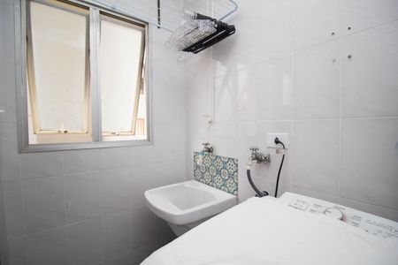 Apartamento à venda com 74m², 2 quartos e 1 vagaÁrea de Serviço