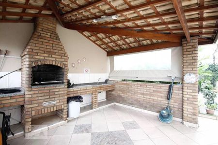 Apartamento à venda com 74m², 3 quartos e 2 vagas Apartamento à venda com 74m², 3 quartos e 2 vagasÁrea comum - Churrasqueira