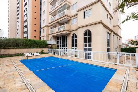 Apartamento à venda com 74m², 3 quartos e 2 vagas Apartamento à venda com 74m², 3 quartos e 2 vagasÁrea comum - Piscina