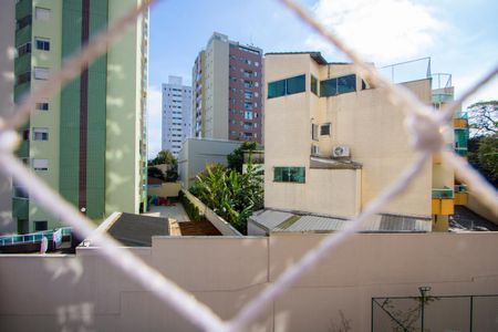 Apartamento à venda com 121m², 3 quartos e 3 vagas Apartamento à venda com 121m², 3 quartos e 3 vagasVista da Suíte 2