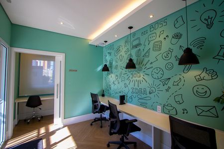 Apartamento à venda com 121m², 3 quartos e 3 vagas Apartamento à venda com 121m², 3 quartos e 3 vagasÁrea comum - Home Office