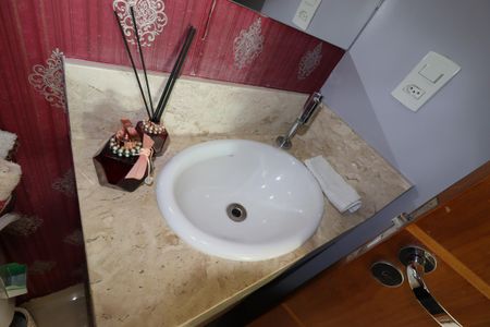 Casa à venda com 217m², 3 quartos e 5 vagasLavabo Sala de TV