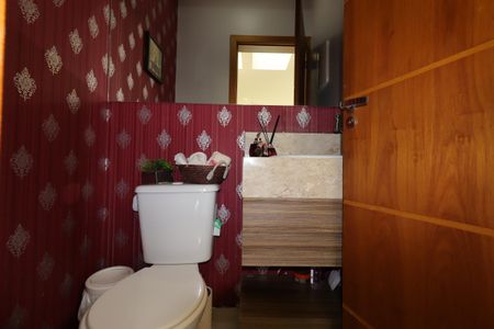 Casa à venda com 217m², 3 quartos e 5 vagasLavabo Sala de TV