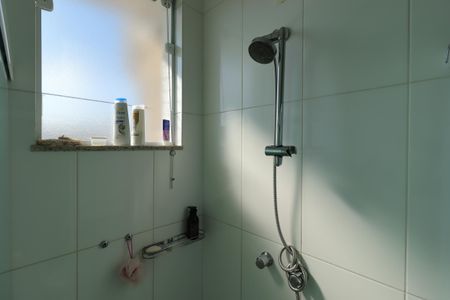 Casa à venda com 217m², 3 quartos e 5 vagasBanheiro da Suíte 3 - Chuveiro