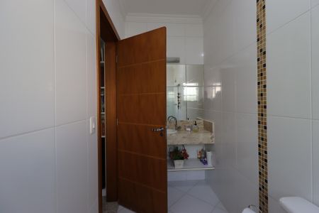 Casa à venda com 217m², 3 quartos e 5 vagasBanheiro da Suíte 1