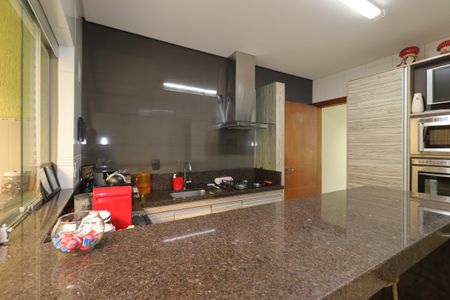 Casa à venda com 217m², 3 quartos e 5 vagasCozinha