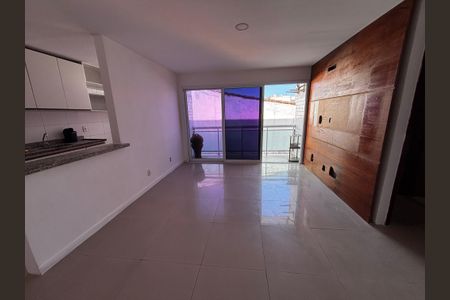 Sala de apartamento para alugar com 2 quartos, 85m² em Recreio dos Bandeirantes, Rio de Janeiro