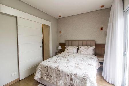 Casa de condomínio à venda com 250m², 3 quartos e 4 vagasSuíte 1