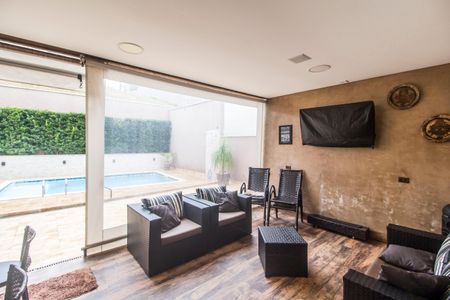 Casa de condomínio à venda com 250m², 3 quartos e 4 vagasÁrea gourmet