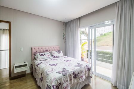 Casa de condomínio à venda com 250m², 3 quartos e 4 vagasSuíte 3