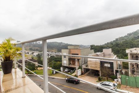 Casa de condomínio à venda com 250m², 3 quartos e 4 vagasVaranda
