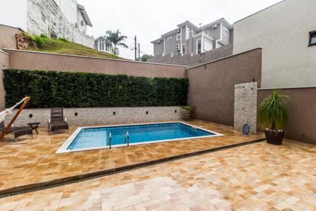 Casa de condomínio à venda com 250m², 3 quartos e 4 vagasPiscina