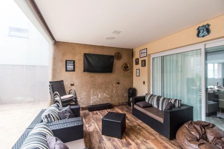 Casa de condomínio à venda com 250m², 3 quartos e 4 vagasÁrea gourmet