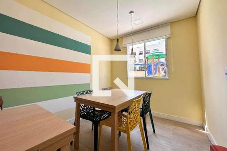 Apartamento para alugar com 35m², 2 quartos e sem vaga Apartamento para alugar com 35m², 2 quartos e sem vagaÁrea comum - Salão de festas 2