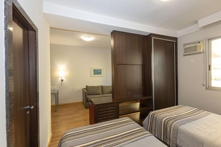 Studio à venda com 34m², 1 quarto e 1 vaga Studio à venda com 34m², 1 quarto e 1 vagaSuíte