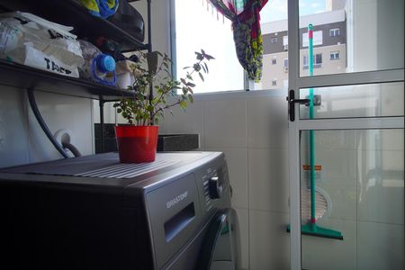 Apartamento à venda com 54m², 2 quartos e 2 vagasCozinha e Área de Serviço