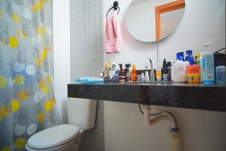 Apartamento à venda com 54m², 2 quartos e 2 vagasBanheiro da Suíte