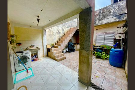 Casa à venda com 125m², 2 quartos e 2 vagas Casa à venda com 125m², 2 quartos e 2 vagasLavanderia
