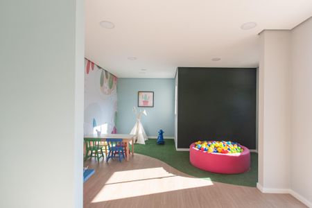 Apartamento à venda com 37m², 1 quarto e sem vaga Apartamento à venda com 37m², 1 quarto e sem vagaBrinquedoteca