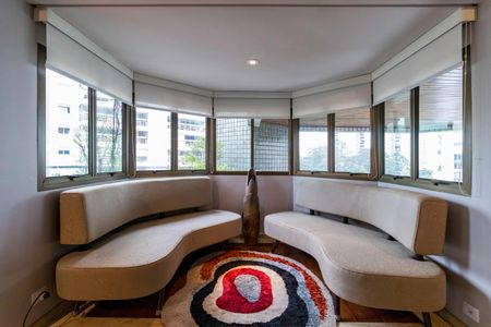 Apartamento à venda com 476m², 3 quartos e 4 vagas Apartamento à venda com 476m², 3 quartos e 4 vagasSala