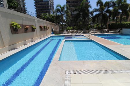 Apartamento à venda com 150m², 3 quartos e 2 vagasÁrea comum - Piscina
