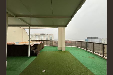 Apartamento à venda com 150m², 3 quartos e 2 vagas Apartamento à venda com 150m², 3 quartos e 2 vagasTerraço