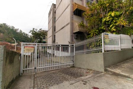 Apartamento à venda com 60m², 2 quartos e 1 vaga Apartamento à venda com 60m², 2 quartos e 1 vagaFachada