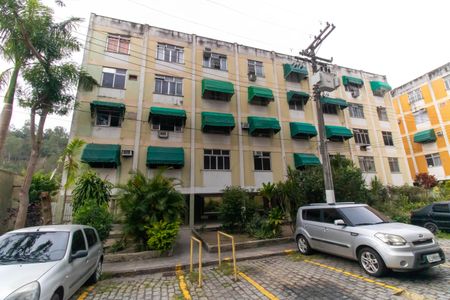 Apartamento à venda com 60m², 2 quartos e 1 vaga Apartamento à venda com 60m², 2 quartos e 1 vagaFachada