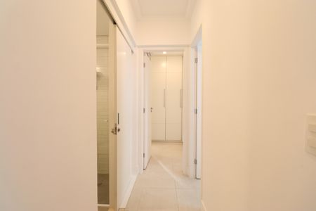 Apartamento à venda com 62m², 2 quartos e 2 vagasCorredor