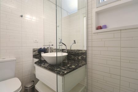 Apartamento à venda com 62m², 2 quartos e 2 vagasBanheiro Social
