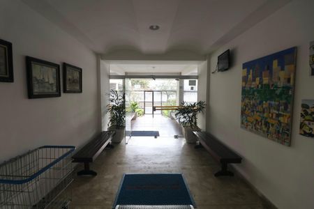 Apartamento para alugar com 107m², 2 quartos e 2 vagas Apartamento para alugar com 107m², 2 quartos e 2 vagasHall de entrada