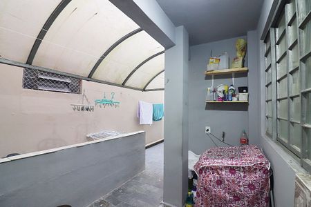 Apartamento à venda com 93m², 2 quartos e 1 vagaÁrea de Serviço