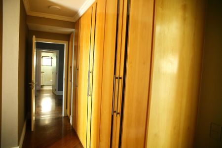 Apartamento à venda com 280m², 3 quartos e 4 vagasSuíte 1- armários