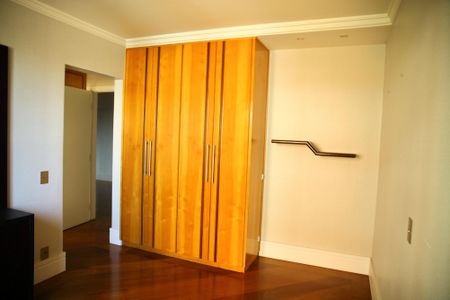 Apartamento à venda com 280m², 3 quartos e 4 vagasSuíte 3