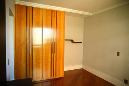 Apartamento à venda com 280m², 3 quartos e 4 vagasSuíte 3