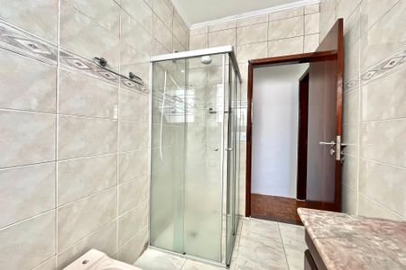 Casa à venda com 140m², 4 quartos e 2 vagas Casa à venda com 140m², 4 quartos e 2 vagasBanheiro Social