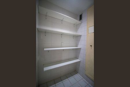 Apartamento à venda com 99m², 3 quartos e 2 vagas Apartamento à venda com 99m², 3 quartos e 2 vagasÁrea de Serviço