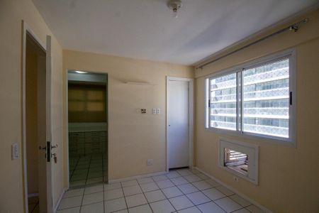 Apartamento à venda com 99m², 3 quartos e 2 vagas Apartamento à venda com 99m², 3 quartos e 2 vagasSuíte