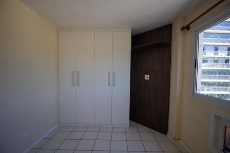 Apartamento à venda com 99m², 3 quartos e 2 vagas Apartamento à venda com 99m², 3 quartos e 2 vagasQuarto 1